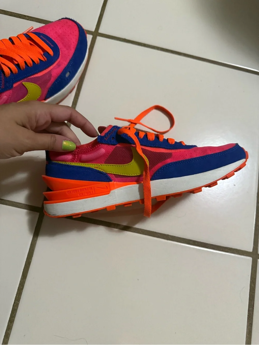 Nike waffle one racer blue huper pink